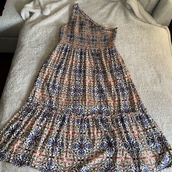 EUC 👗 🌹 Knox Rose One Shoulder Midi Dress - Smocked, Tiered Mosaic Print - Picture 2 of 9